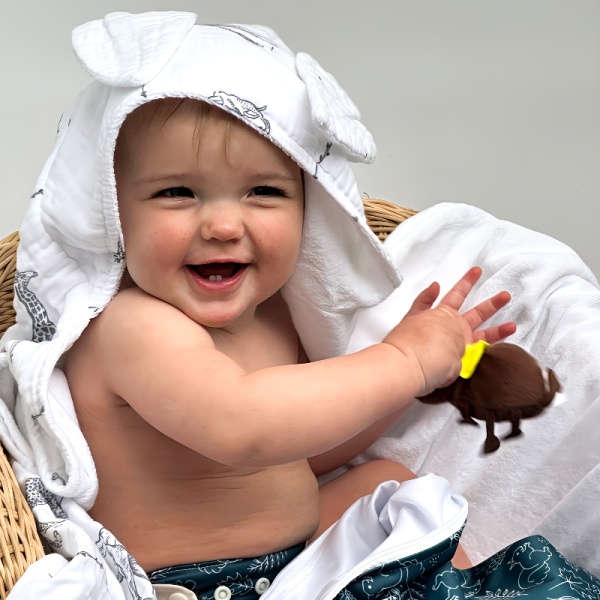 Cheeky Wipes 100% Cotton Muslin Hooded Baby Bath Towel